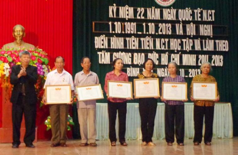 Hội người cao tuổi xã Bình Yên - huyện Thạch Thất tổ chức hội nghị điển hình tiên tiến.