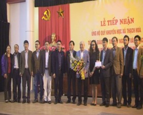 Lễ tiếp nhận ủng hộ quỹ khuyến học xã Thạch Hòa