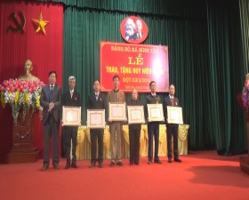 Đảng bộ Bình Yên trao huy hiệu đảng đợt mùng 3/ 2 /2016 và tổng kết công tác đảng năm 2015