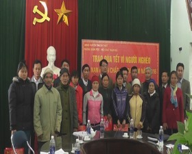 Hội nghị tổng kết công tác dân tộc năm 2016 và gặp mặt người có uy tín