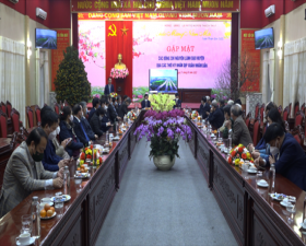 Gặp mặt nguyên lãnh đạo huyện đã nghỉ hưu qua các thời kỳ nhân dịp đón Xuân Nhâm Dần 2022