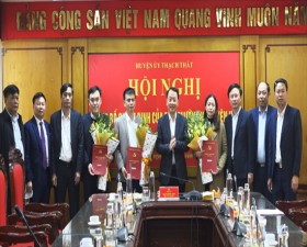 Hội nghị công bố Quyết định của Ban Thường vụ Huyện ủy Thạch Thất về công tác cán bộ