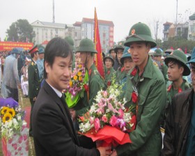 Huyện Thạch Thất tổ chức lễ giao nhận quân năm 2016