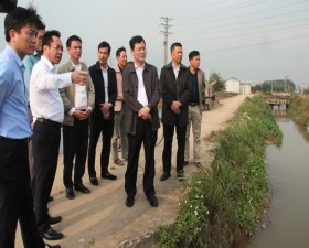 Lãnh đạo huyện kiểm tra công tác chỉ đạo sản xuất nông nghiệp tại một số xã trên địa bàn huyện