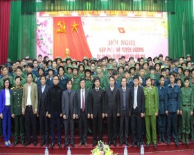 Thạch Thất gặp mặt tuyên dương các tân binh lên đường nhập ngũ năm 2016