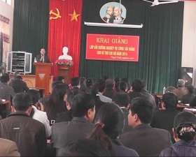 Khai giảng lớp bồi dưỡng nghiệp vụ công tác Đảng cho bí thư chi bộ năm 2014