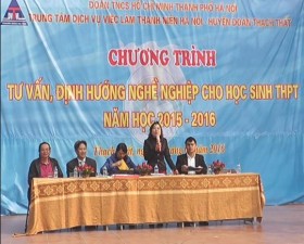 Huyện đoàn Thạch Thất tổ chức Chương trình tư vấn, định hướng nghề nghiệp cho học sinh.