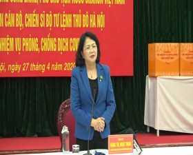 Đồng chí Đặng Thị Ngọc Thịnh- Phó Chủ tịch nước thăm, động viên cán bộ, chiến sĩ chống dịch COVID-19