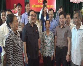 Bí thư Thành ủy Hà Nội Hoàng Trung Hải tiếp xúc cử tri huyện Thạch Thất trước kỳ họp thứ 3