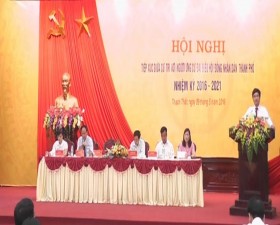 Hội nghị tiếp xúc cử tri với người ứng cử đại biểu HĐND thành phố Hà Nội.