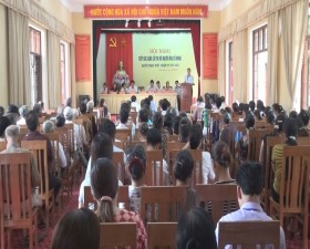 Ứng cử viên đại biểu HĐND huyện đơn vị bầu cử số 02  tiếp xúc cử tri vận động bầu cử tại thị trấn Liên Quan