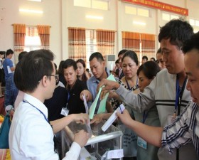Phiên đấu giá quyền sử dụng đất ở tại khu X1, X2 xã Dị Nậu