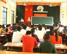  Khai giảng lớp bồi dưỡng Đảng viên mới khóa 1 năm 2013 