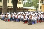 Huyện đoàn Thạch Thất trao học bổng cho các em học sinh trường THCS Thạch Xá 