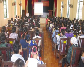 Tập huấn kỹ thuật xử lý rơm rạ làm phân bón hữu cơ phục vụ sản xuất vụ mùa 2016