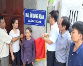 Liên đoàn lao động huyện bàn giao Mái ấm công đoàn