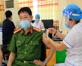 	Trên 150 cán bộ, chiến sỹ Công an huyện Thạch Thất được tiêm phòng vacxin Covid 19 trong đợt 3 năm 2021