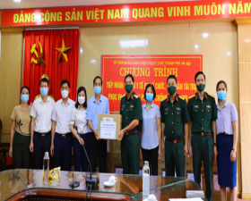Thạch Thất: Gia đình Thiếu tướng, PGS, TS Đỗ Thanh Minh ủng hộ công tác phòng, chống dịch Covid-19