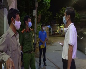 Lãnh đạo huyện Thạch Thất kiểm tra, động viên lực lượng làm nhiệm vụ tại một số chốt kiểm dịch trên địa bàn huyện