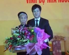 Lễ phong tặng, truy tặng danh hiệu vinh dự nhà nước " Bà mẹ Việt Nam anh hùng"