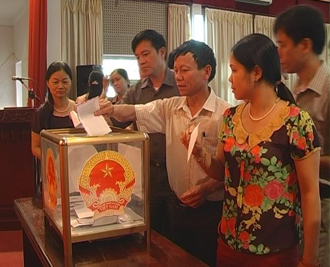 Huyện Thạch Thất phát động ủng hộ quỹ hỗ trợ người nhiễm HIV/AISD năm 2013
