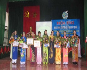 Hội thi Chi hội Trưởng phụ nữ giỏi huyện Thạch Thất, cụm thi số 1 tại xã Phú Kim