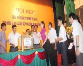 Thạch Thất tuyên truyền giảm kỳ thị phân biệt đối xử tăng cường xã hội hóa công tác phòng chống HIV- AIDS gây quỹ năm 2014