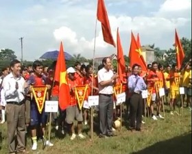 Khai mạc giải bóng đá nông dân xã Tân Xã