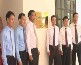 Lễ gắn biển công trình trường mầm non trung tâm xã Phùng Xá