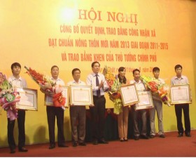 Hội nghị Công bố quyết định công nhận xã đạt chuẩn Nông thôn mới năm 2013, giai đoạn 2011- 2015