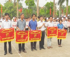 Chung kết giải chạy Việt dã huyện Thạch Thất năm 2013.