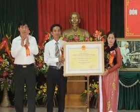 Trường mầm non xã Đồng Trúc đón danh hiệu trường đạt chuẩn quốc gia.