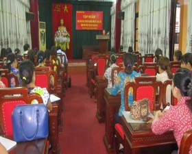 Hội phụ nữ Thạch Thất đánh giá thi đua đợt 2 và phát động thi đua đợt 3