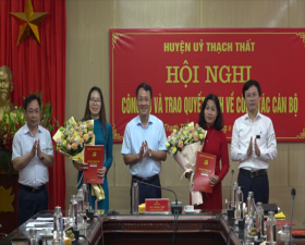 Công bố và trao Quyết định về công tác cán bộ Ban Tổ chức Huyện ủy và Phòng Nội vụ huyện