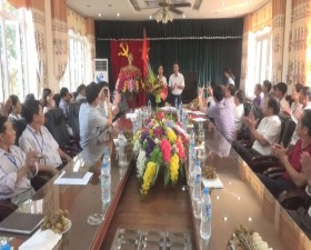 Thạch Thất công bố quyết định luân chuyển, bổ nhiệm cán bộ năm 2016