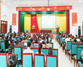 Thạch Thất: Bồi dưỡng chính trị hè cho đội ngũ cán bộ quản lý, giáo viên, nhân viên ngành Giáo dục 