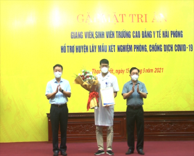 Gặp mặt tri ân giảng viên, sinh viên trường Cao đẳng Y tế Hải Phòng về hỗ trợ huyện lấy mẫu xét nghiệm Covid-19