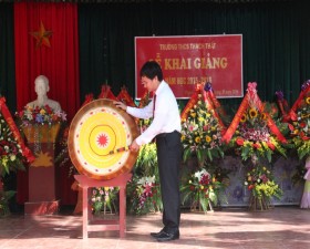 Thạch Thất tưng bừng khai giảng năm học 2015 -2016