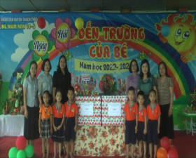 Lãnh đạo huyện: Thăm, tặng quà các cháu trường Mầm non 19/5 nhân dịp Tết Trung thu