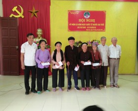 Người cao tuổi khu Tây Cầu – Thạch Xá gặp mặt kỷ niệm 29 năm Quốc tế Người cao tuổi 