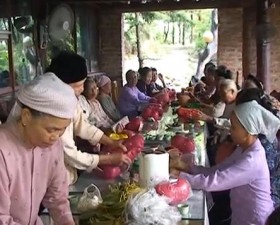 Mô hình "Nuôi lợn nhựa tiết kiệm"