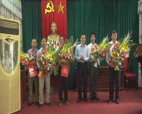 Huyện Thạch Thất gặp mặt các đồng chí lãnh đạo các phòng ban, lãnh đạo các xã được nghỉ  chế độ.