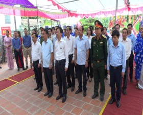 Lãnh đạo huyện Thạch Thất dâng hương kỷ niệm 409 năm ngày mất Danh nhân văn hóa Trạng Bùng Phùng Khắc Khoan