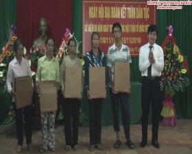 Phóng sự Thạch Thất chung tay giúp đỡ hộ nghèo