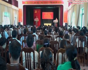 Bí thư Huyện ủy, Chủ tịch UBND huyện đối thoại với đại diện nhân dân trong huyện 