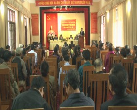 Đại biểu HĐND huyện Thạch Thất tiếp xúc cử tri tại thị trân Liên Quan 