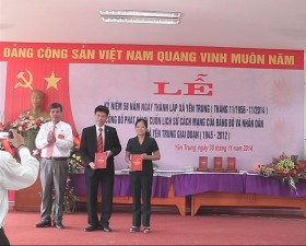 Yên Trung kỷ niêm 58 năm ngày thành lập và  ra mắt cuốn lịch sử Đảng bộ xã