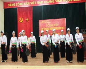 Tổng kết lớp tập huấn nghệ thuật cồng chiêng huyện Thạch Thất năm 2015