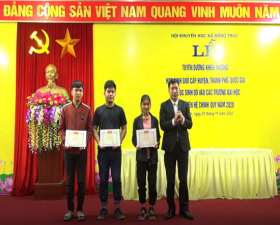 	Xã Đồng Trúc tuyên dương, khen thưởng học sinh giỏi