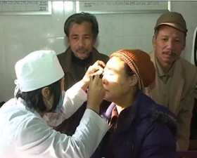  Vitettel cùng Bệnh viện y học Hàng không khám, cấp thuốc miễn phí cho các gia đình chính sách 